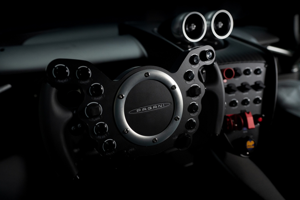 Pagani Huayra R