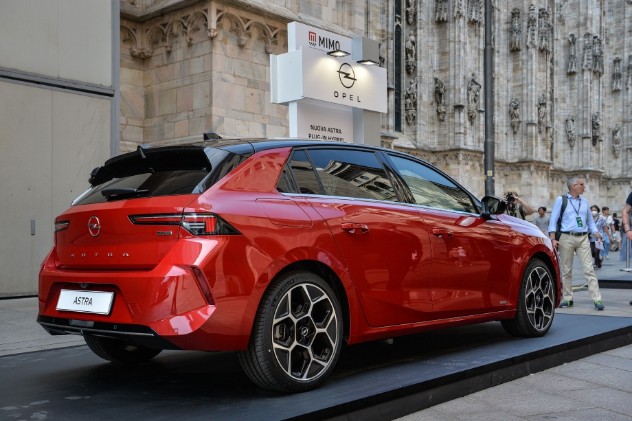 Opel NUOVA ASTRA PLUG-IN HYBRID