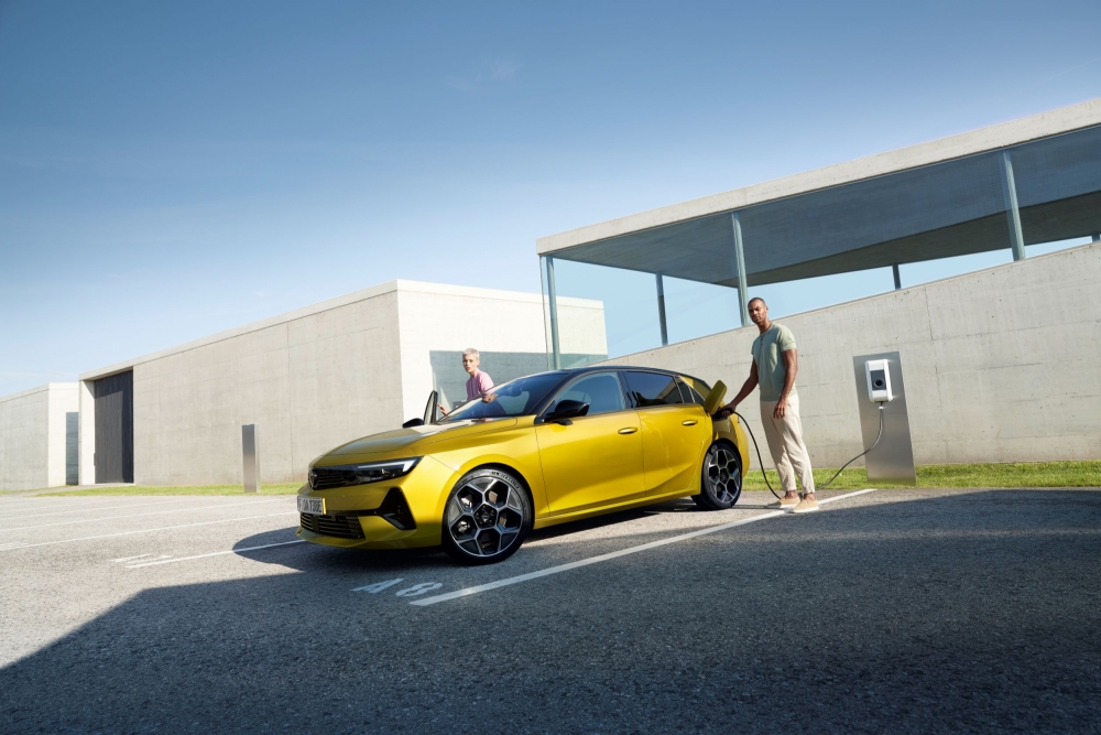 Opel NUOVA ASTRA PLUG-IN HYBRID