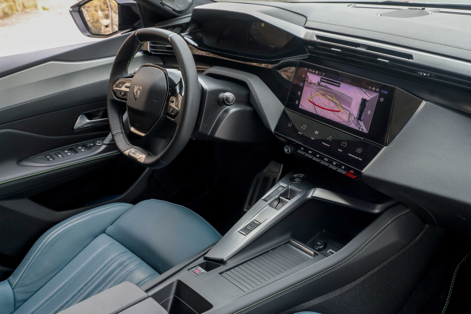 NUOVA PEUGEOT 308 SW PLUG-IN HYBRID 