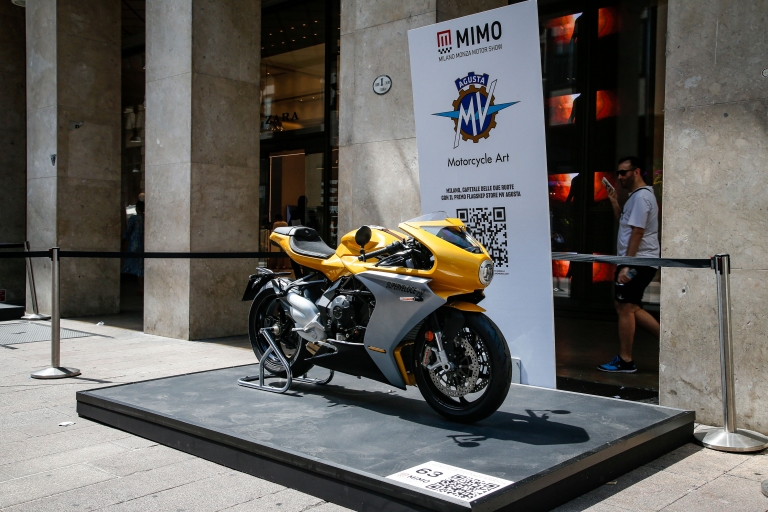 MV Agusta Superveloce 800