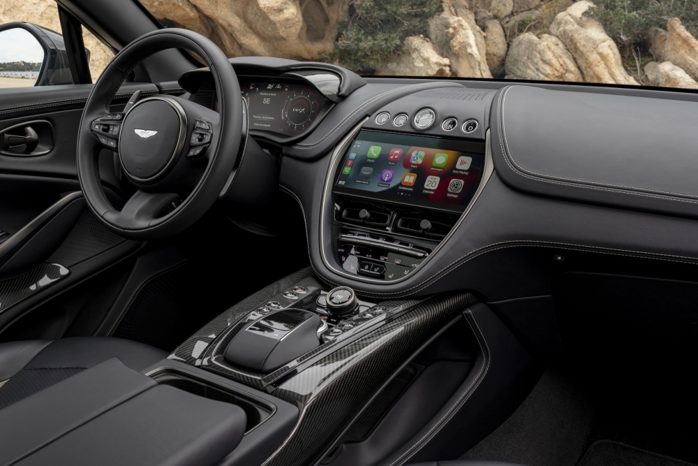 Aston Martin DBX 707