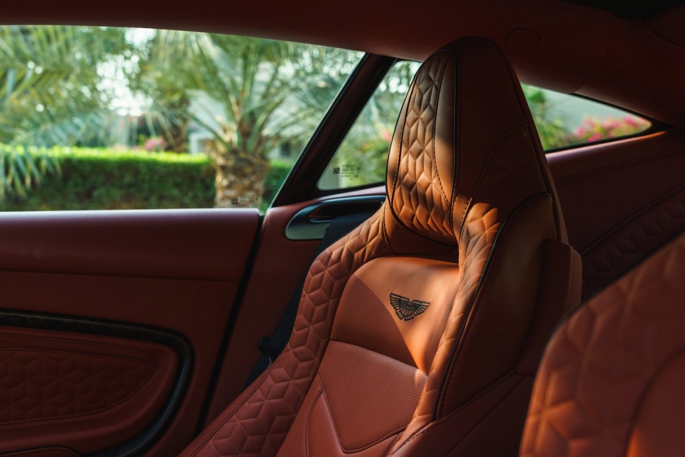 Aston Martin DBS