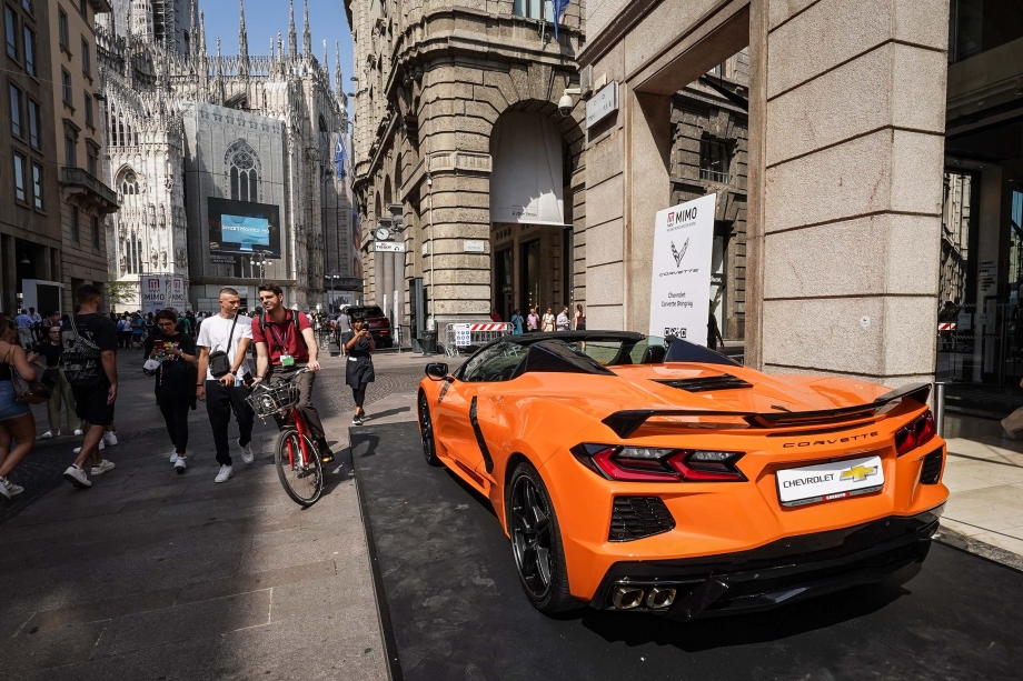Chevrolet Corvette Stingray Convertible