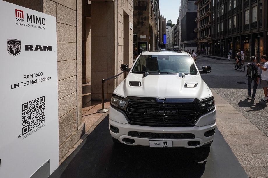 RAM 1500 Limited Night Edition