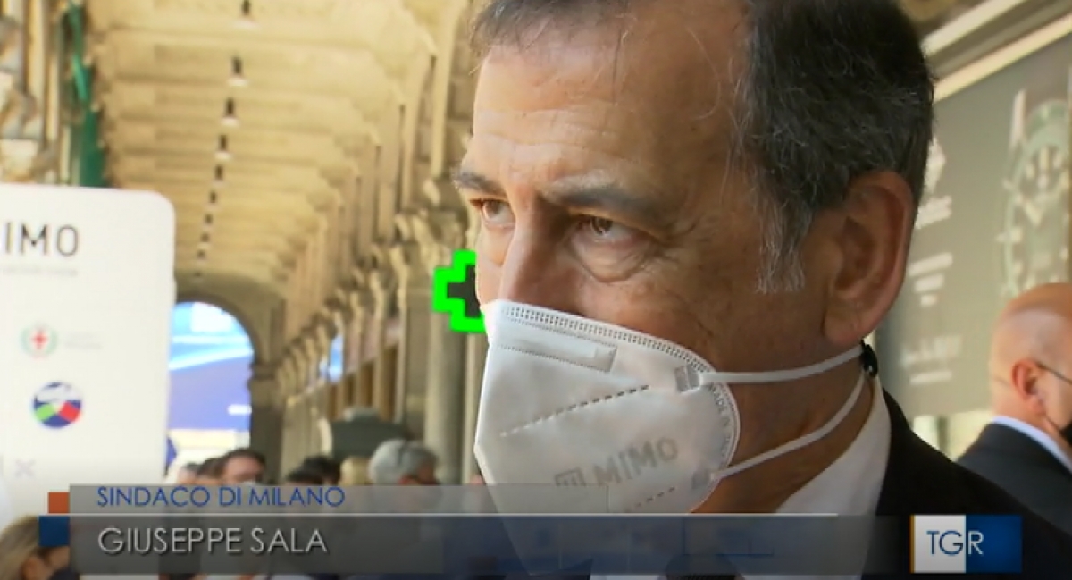 Il Sindaco di Milano Giuseppe Sala indossa la FFP2 targata MIMO