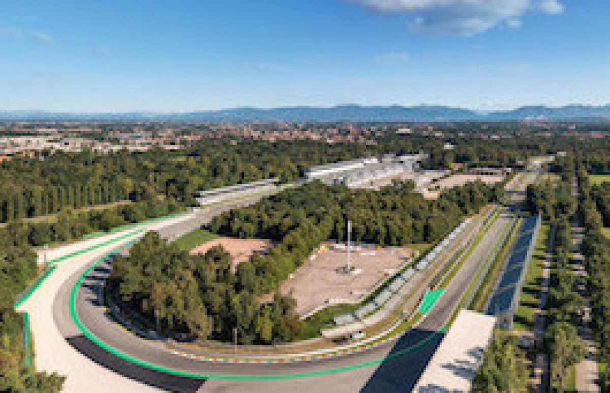 Parking at the Monza Autodrome with the MIMO Pass